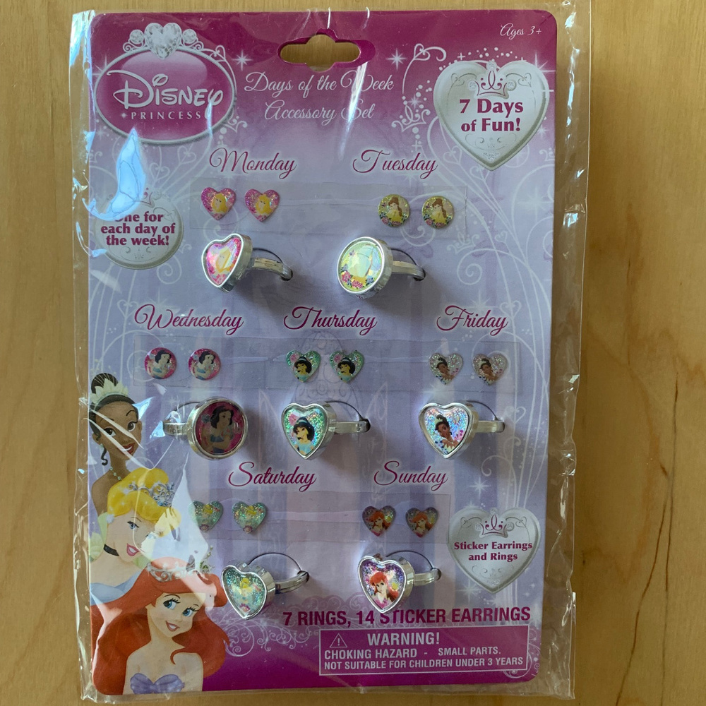 New-Disney-Princess-Days of the Week-Accessory Set
